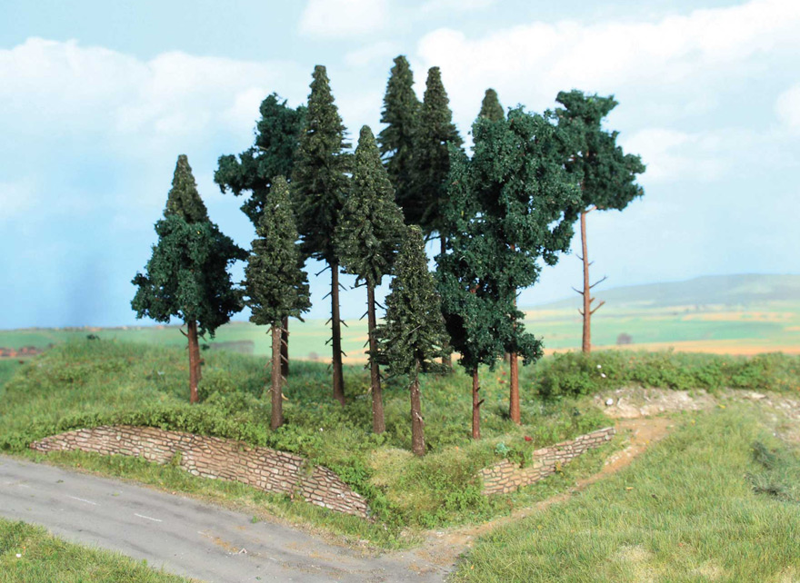 Végétation miniature - Forêt de conifères 14 arbres divers 10 - 17 cm - Heki 2264