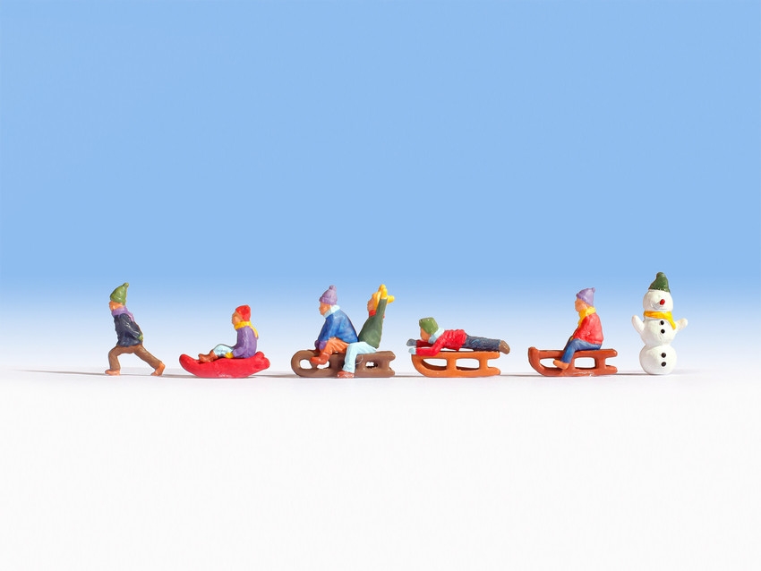 Enfants miniature à la neige  1:120 - Noch 45819