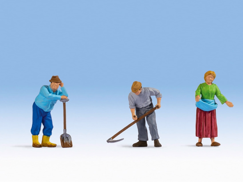 Figurines Modélisme Ferroviaire Noch – Fermiers Avec Animaux Et Accessoires – 6 Personnages + 3 Animaux