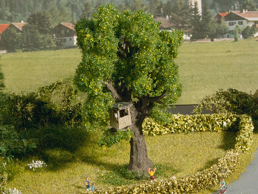 Arbres et Sapins Miniatures Echelle HO 1/87 , O 1/43 et N 1/160