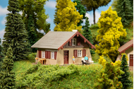 Maquette bâtiment : Petit chalet 1/87 HO - Faller 131314