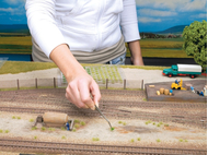 Végétation miniature : Touffes d'herbes XL, tons neutres, 104 pieces 6 mm - Noch 7009 07009