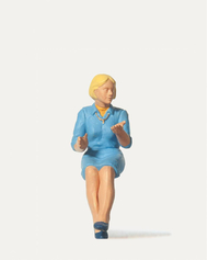 Figurine minature : Voyageuse assise  au 1:22,5 - G - Merten 240006