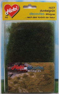 Heki 1577 - Toison Herbe longue, foncée. 14 X 28 cm, 5 mm