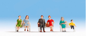 Noch 18131 - Personnages assis 1:87