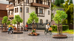 Végétation miniature : Jeunes arbres avec tuteurs 4 cm - Noch 21538