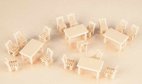 Tables et chaises en bois 1:87