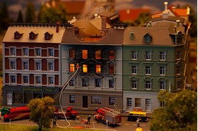 Maquette Maison d’habitation en feu N - Faller 232326