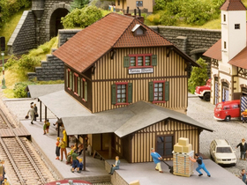 Bâtiment miniature : Gare "Honau" en découpe laser - 1:87 HO - Noch 66007