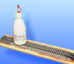 Heki 1830 : colle à  ballast 250ml